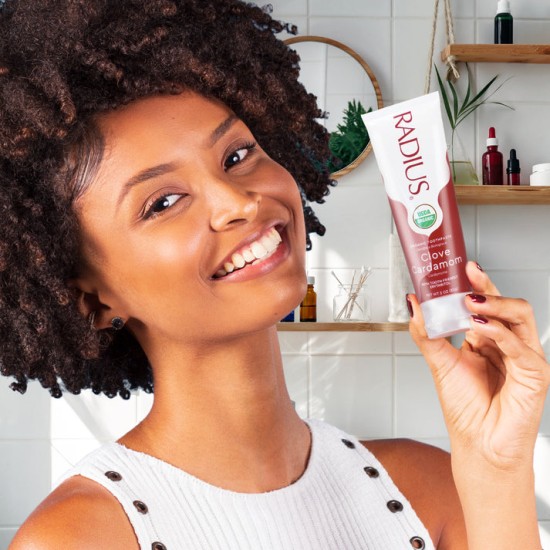 RADIUS Organic Toothpaste Clove Cardamom 3 oz (85g) RADIUS Organic Toothpaste Clove Cardamom 3 oz (85g)