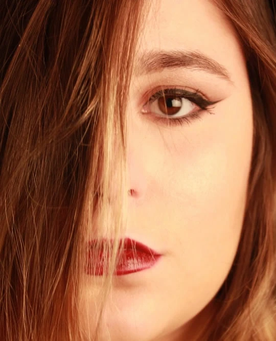 ojos sin arrugas, ni bolsas