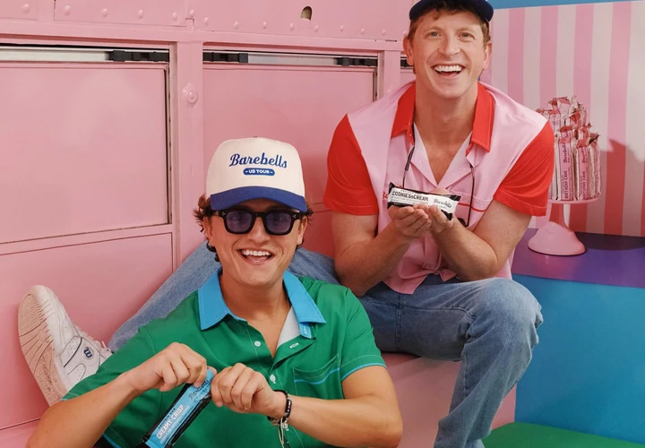 BAREBELLS tienda online jovenes deportistas con barritas BAREBELLS