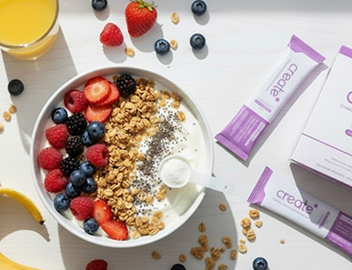 Detalle de gomitas veganas de creatina sobre fondo blanco